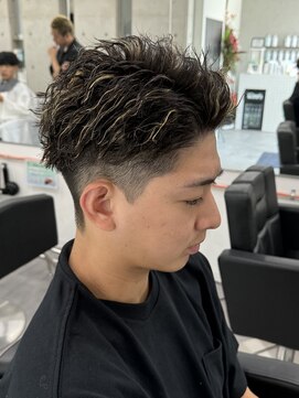 レボ(Revo) ショートツイスパ×メッシュカラー