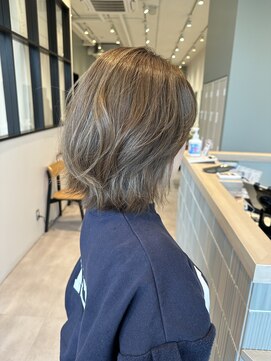 アヴェリー(avely) インナーカラー/デザインカラー/ハイライトカラー/ダブルカラー