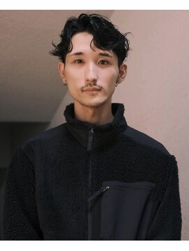 マノン バイ エイチ(MANON by H) センターパートメニュアンスウェーブ