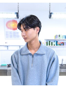 ライフイズ ゴート(Life is...GOAT) 毛流れセンターパート × ニュアンスパーマ