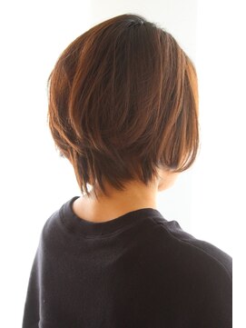レウナ 外苑前(Reuna) 【３０代・４０代・５０代】大人の女性に人気の耳かけボブ