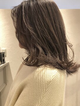 エイチ 梅田(H) ベージュカラー髪質改善レイヤーカットウルフカット顔まわり