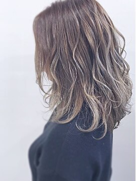 ティンク 天神(Tink) グラデーションカラー／モノトーン