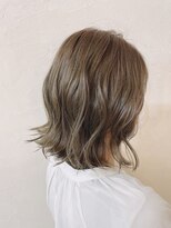 リノカヒリ(Lino kahili)&nbsp;ミディアムボブ×透明感グレージュ