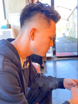 タカギ(TAKAGI) オールバックパーマフェードカット
