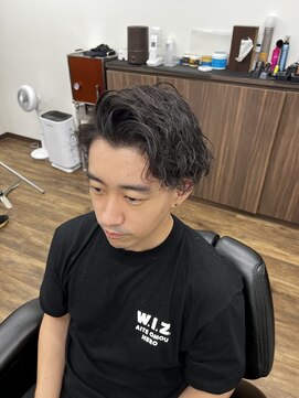 ダンブライズバーバー(DAN BRISE) ツーブロック × ツイストスパイラル