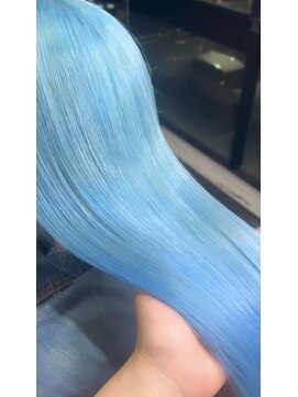 テテ(TETE) 塩基水色