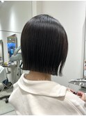 切りっぱなしボブ　タッセルボブ　ブルーブラック　グレージュ