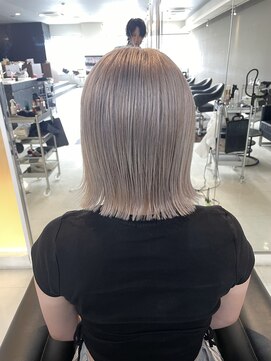 シャンプーボーイエイムス(SHAMPOO BOY aims) ハイトーン/ボブ