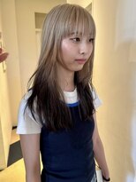 ラパンセノアール(LA PENSEE NOIR) レイヤーカット×ベージュ×デザインカラー