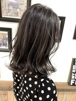 ノーム 横浜(NORM)&nbsp;白髪ぼかしハイライト