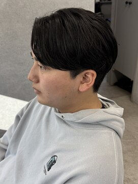 MEN’S HAIR/サーフカール/刈り上げセンターパート/新田