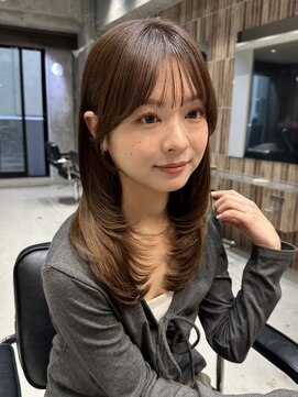 レイヤーカット/ハッシュカット/ヘーゼルベージュ/シャギー1