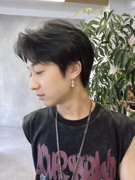 オモチャ(OMOCHA) こなれ感ある黒髪マッシュ