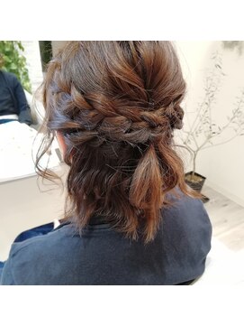 ヘアアンドスパ スロー(hair&spa slow) 結婚式ヘアアレンジ ハーフアップスタイル♪