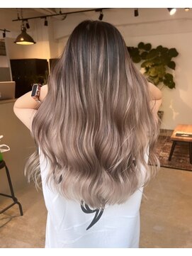 メリー オオサカ(Merly Osaka) これぞみんなが憧れるバレイヤージュ_milktea ash_