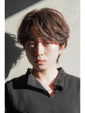 カライングドゥ(ing deux) スーツ短髪ツーブロック束感モテる黒髪シークレットパーマ流行