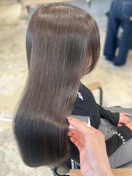 エヌアイ オモテサンドウ(ni omotesando) ☆透明感たっぷりシアーグレージュ ツヤカラー学割U24☆