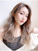 フェミニンロングウェーブミディアムマロンベージュ_8792