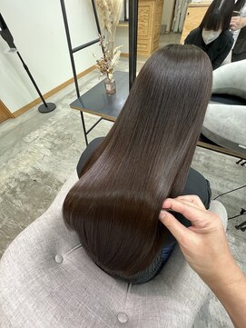 ラヴィエ(RAVIE) 【半田・髪質改善】縮毛矯正/トリートメント/マンツーマン