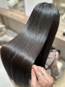 ジーナ 渋谷本店(Zina) ナチュラルブラウン