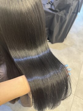 ジーナ 渋谷駅前(Zina) オリーブグレージュ