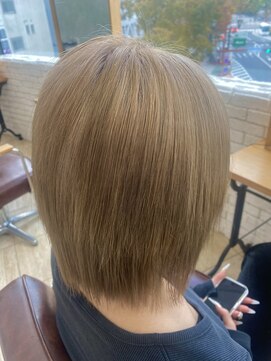 ベル(belle) ミルクティーベージュ