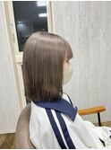 ワンレングスボブ×グレージュカラー