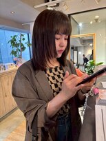シーン バイ ラッド(SCENE by RAD)&nbsp;レイヤーで軽やか大人可愛いミディアムボブショートショートボブ