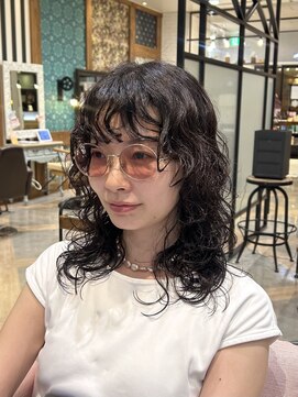 ザザ シンジュク(ZA/ZA shinjuku) トレンド感たっぷり！大人のウェーブパーマスタイル