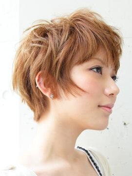 ヘアカラーカフェ 心斎橋店 センシュアルショートカット