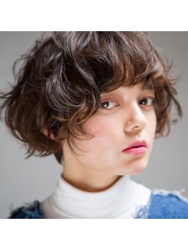ダブ アオヤマ(DaB AOYAMA) くせ毛風パーマで、ナチュラルガーリーショート♪/フェアリー