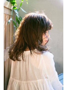 ベルグ ヘアワークス(BELG.HAIRWORKS) ミディアムパーマ