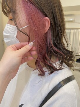 レンク(LENC) イヤリングカラー×ピンクカラー×アリサ