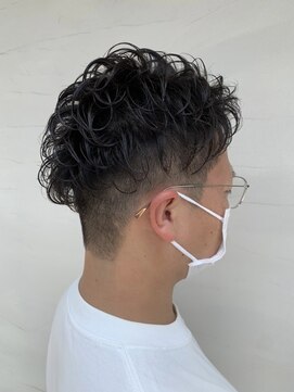 ロダット 横浜(LODAT by little) ツーブロック×リバースカール【LODAT横浜】