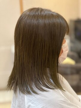 ヴィヴァーチェイルソーレ(VIVACE ilsole) 20代30代40代髪質改善カラーアッシュベージュ艶感ストレート