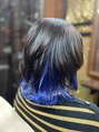 ユーアールアルシュ(UR Arche) アイロンワークで魅せるインナーブルー外ハネレイヤースタイル