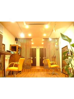 【西大路御池】こだわりのリゾート空間が魅力のサロン。実力派スタイリストがあなたの理想を叶えます。