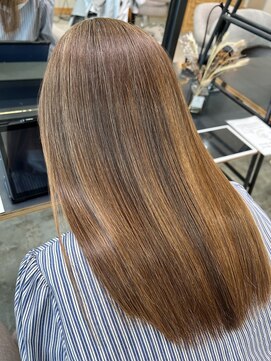 ラヴィエ(RAVIE) 【半田・髪質改善】縮毛矯正/トリートメント/マンツーマン