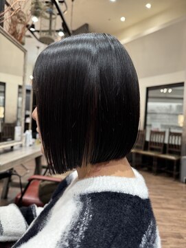 シュープ アニュー ラスパ太田川店(SHOOP anyu) ぱつっとボブ