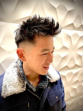 銀座マツナガ 浅草店 黒髪短髪/テーパーフェード/ジェットモヒカン風スタイル