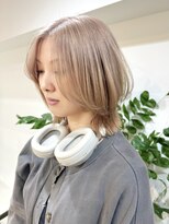 サンク 原宿 表参道(cinq)&nbsp;ミディアムレイヤーくびれミルクティーベージュハイトーンカラー