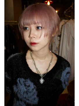 【個性派ナチュラル】ショートウルフ×ホワイトピンクベージュ