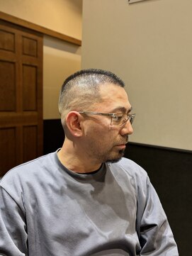 坊主フェード　　バズカット