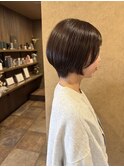 イルミナカラー/ショートヘア/耳掛けヘア/グレージュカラー