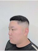 清潔感抜群！くせ毛を活かしたクロップスキンフェード