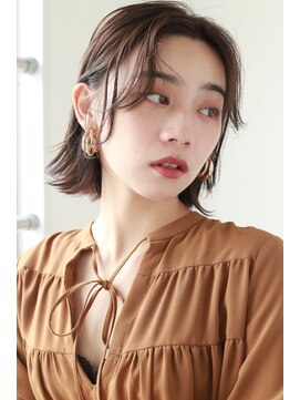 エクリフルール(equri fleur) センターパートが可愛いカジュアル外ハネボブ