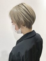 アッシュ 祐天寺店(Ash)&nbsp;白髪でもオシャレを楽しめるブリーチオンカラーハンサムショート