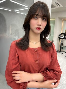 ロンド マーレ 天神大名店(Lond mare) 韓国ヘア レイヤーカット 顔周りカット 前髪カット レイヤー