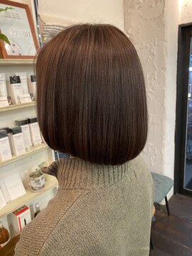 オーパスアミカ(OPUS AMICA) /前上がりボブ×こっくりベージュ